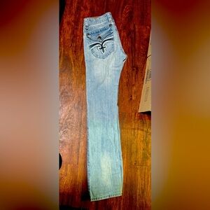 Rock Revival WMNS 29